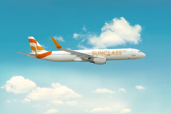 Sunclass Airlinesin lentokone ilmassa