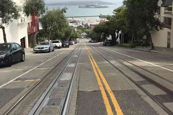 Näkymä Alcatrazin vankilalle San Fransiscon lahdella