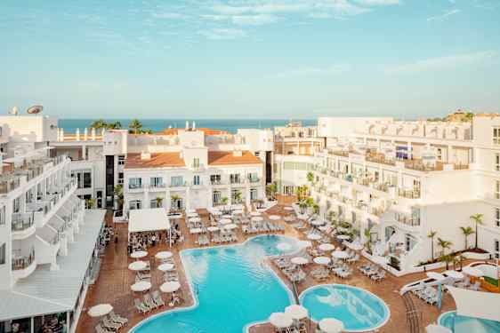 Uima-allasalue, Sunwing Fañabé Beach -hotelli, Teneriffa