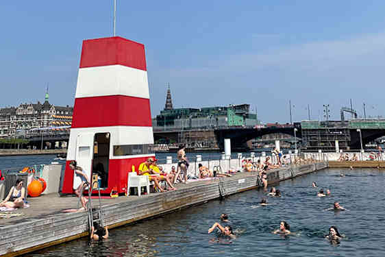 Islands Bryggen meriuimala