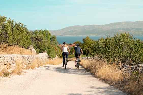 Aktiivilomat senioirelle Tjäreborgilta