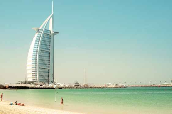 Dubai sopii täydellisesti aikuisten lomakohteeksi