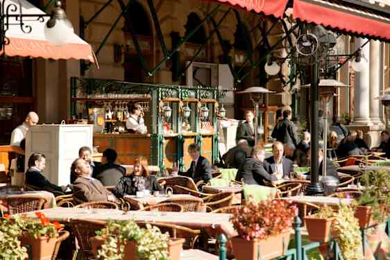Ravintolan terassi Budapestissä