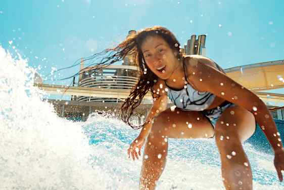 Surffisimulaattori risteilyaluksella