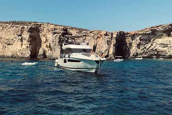Comino Caves