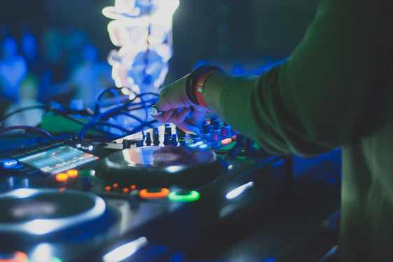 DJ. Kuva: Unsplash