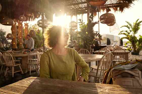 Nainen yksin Rodoksella