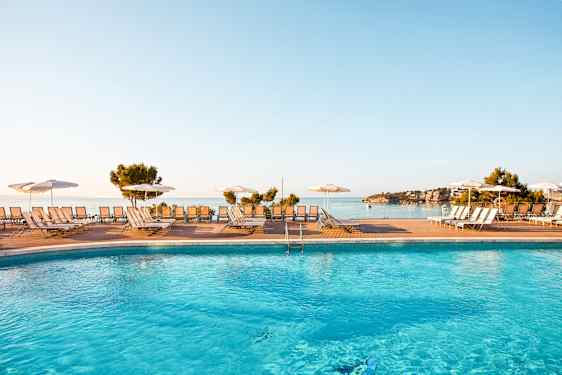 Ponent Mar -hotellin uima-allas