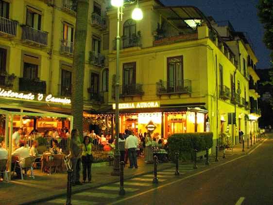 Ilta Sorrentossa