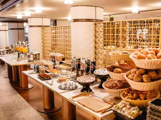 Duas Torres hotellin buffet