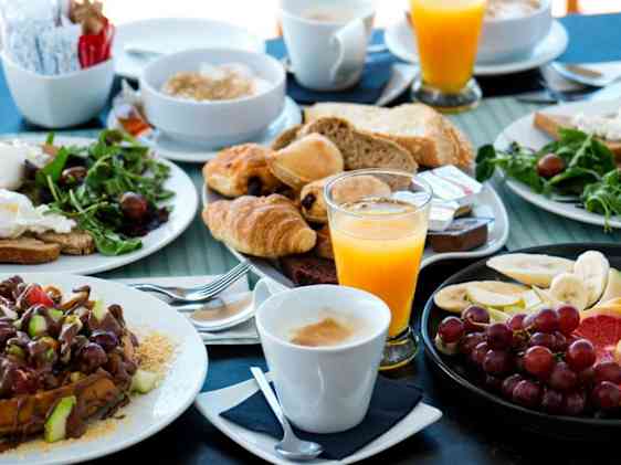 Hotellin aamiainen
