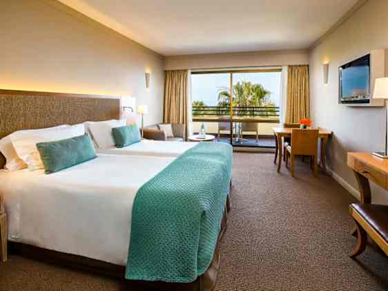 Suite Hotel Eden Marin huoneisto.