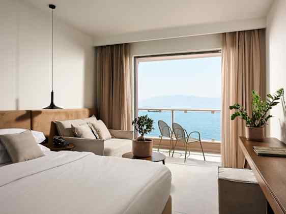 Kahden hengen huone merinäköalalla