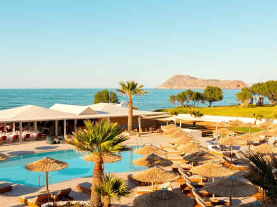 Sunprime Platanias Beachin allasalue