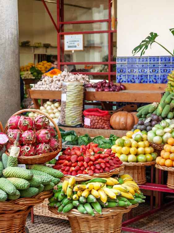 Funchalin kauppahallin hedelmiä