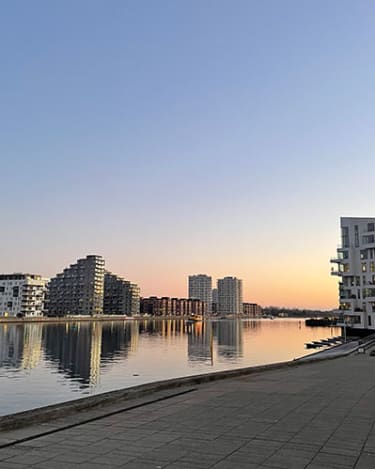 Kööpenhaminan satamaa auringonlaskussa