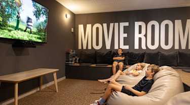Teen Lounge / Play & Chat