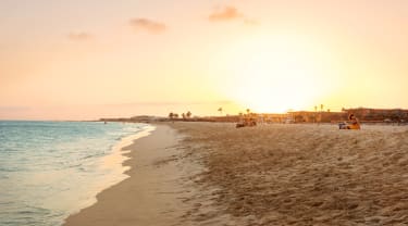 Auringonlasku Kap Verdellä