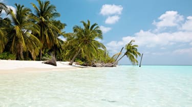 Eksoottinen ranta Malediiveillä.