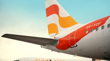 Sunclass Airlines -lentoyhtiön koneita
