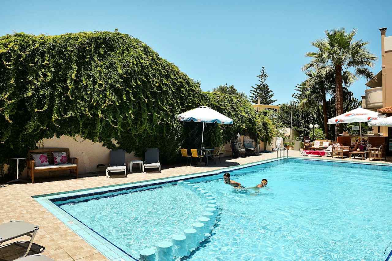 Hotellikuva Akatos - numero 1 / 27