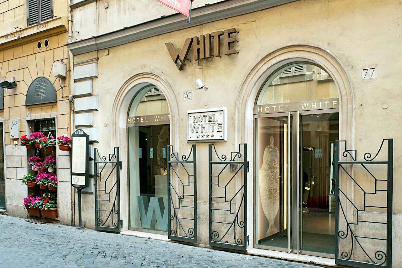 Hotellikuva White - numero 1 / 15