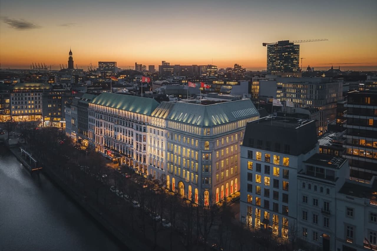 Hotellikuva Fairmont Hotel Vier Jahreszeiten Hamburg - numero 1 / 117