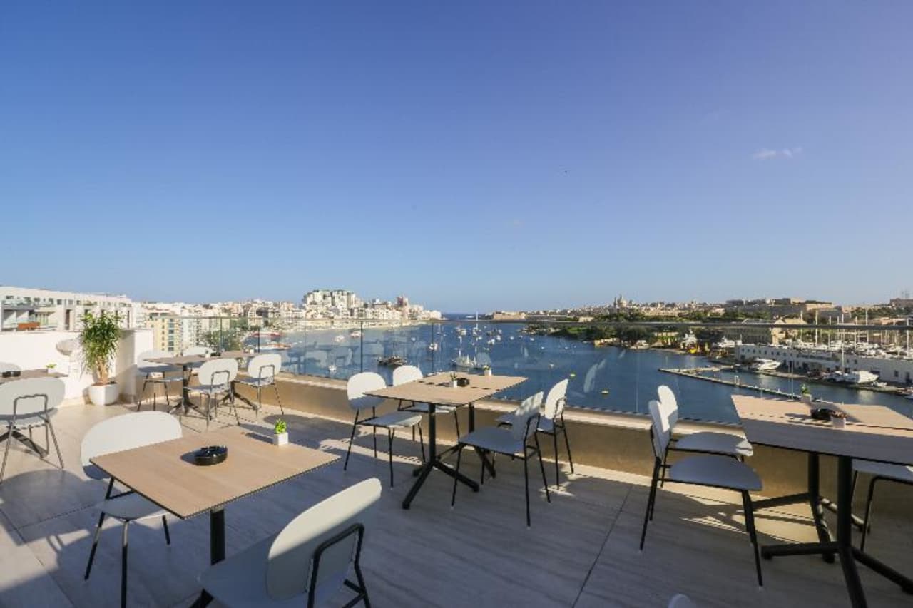 Hotellikuva Hotel 115 The Strand Hotel and Suites - numero 1 / 93