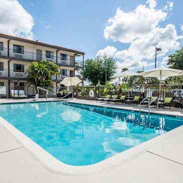 Quality Inn & Suites By The Parks