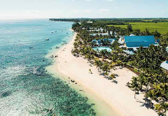 Victoria Beachcomber Resort & Spa