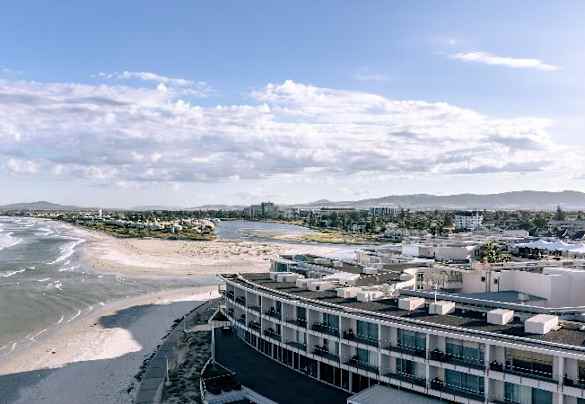 Lagoon Beach Hotel