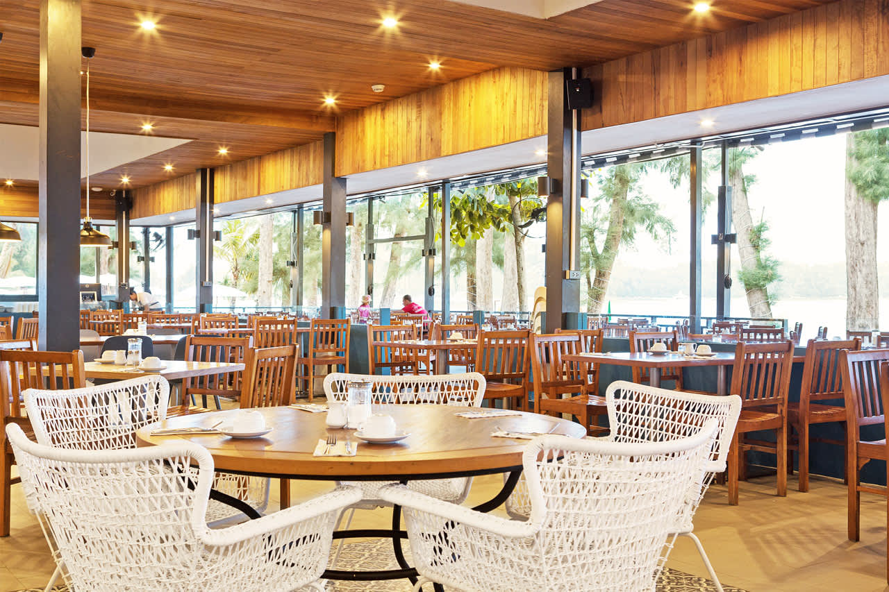Piak´s Kitchen on Sunwing Bangtao Beachin suosittu kortteliravintola