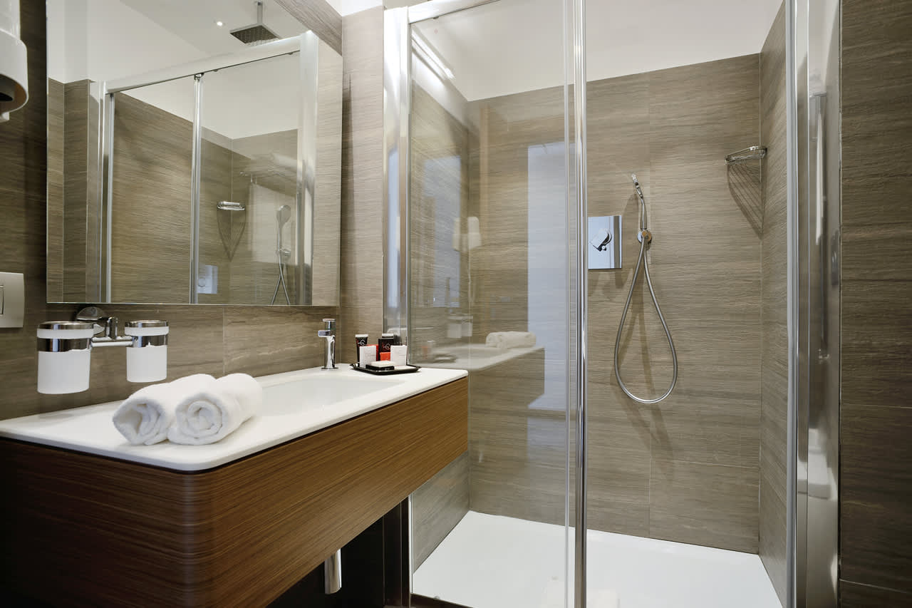 Standard-huoneen kylpyhuone