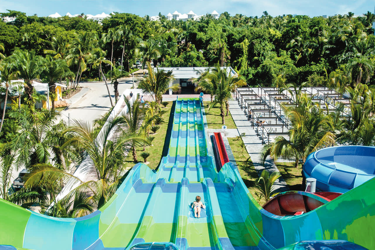 Punta Cana Riu Resortin alueella on Water Splash World -vesipuisto, jossa on kuusi vesiliukumäkeä