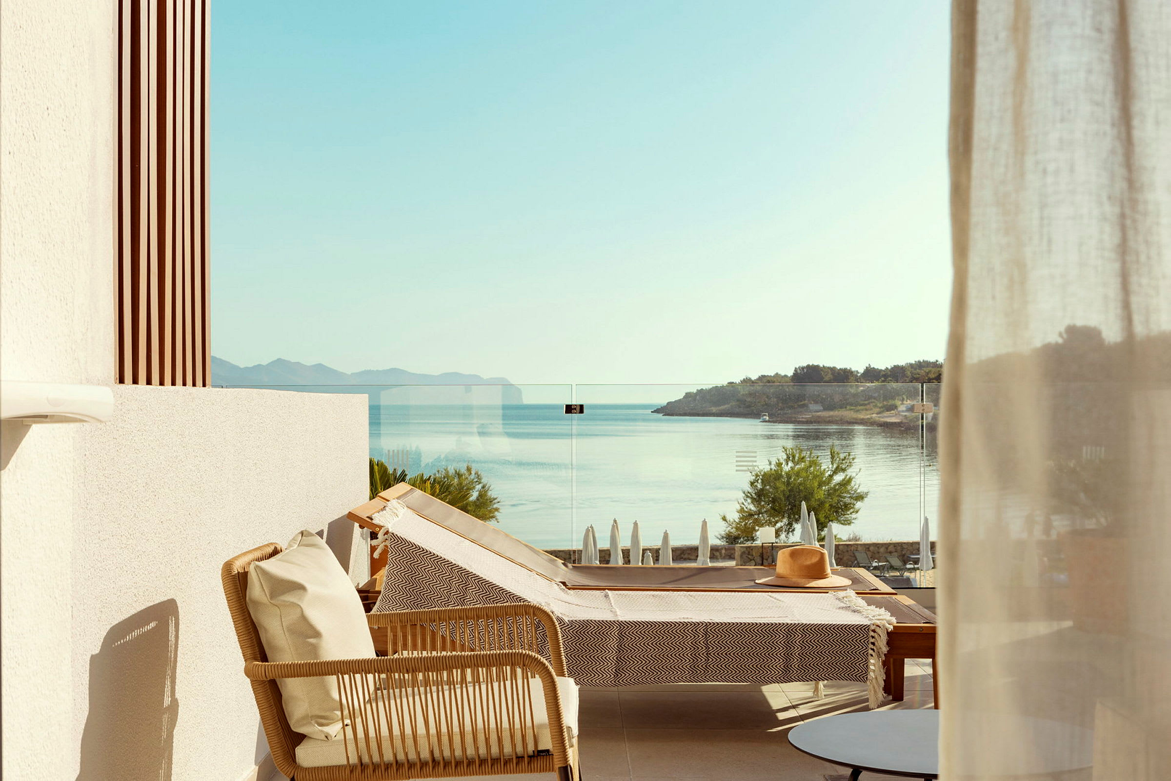 Pienempi Prime Lounge Suite, 1 huone, suuri parveke ja merinäköala