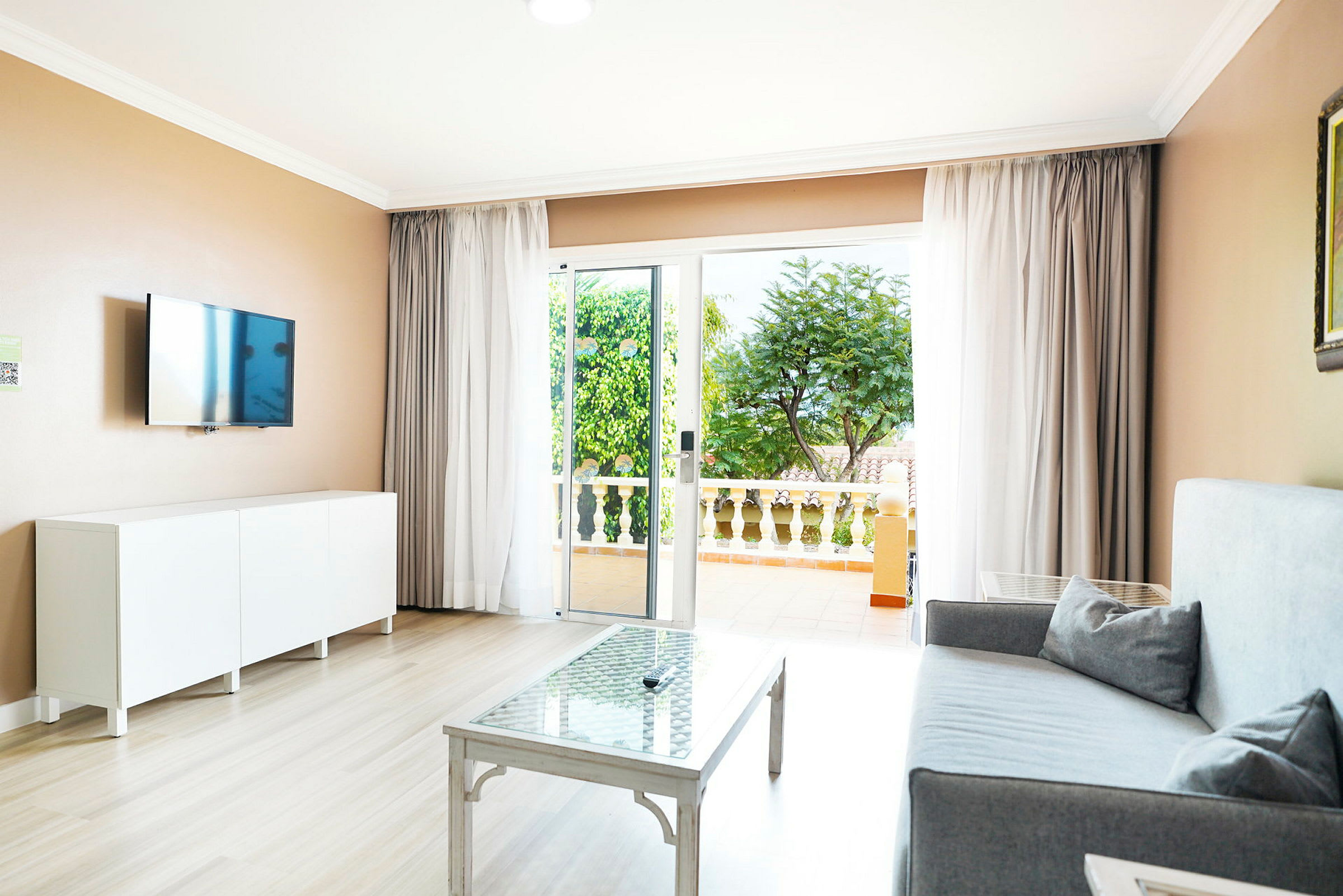Kolmio bungalowissa, 3 normaalia vuodetta