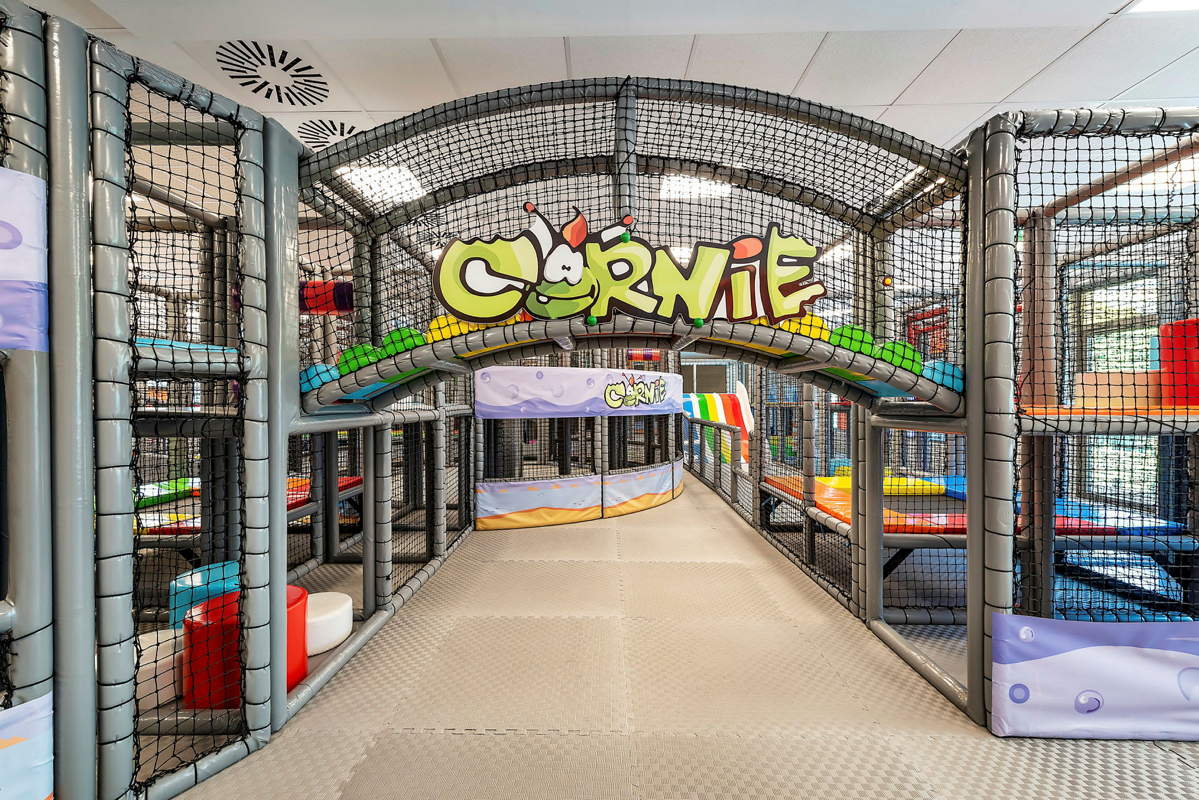 Kuva sisäleikkipaikasta nimeltä 'Cornie'. (Tekoälyn luoma teksti)