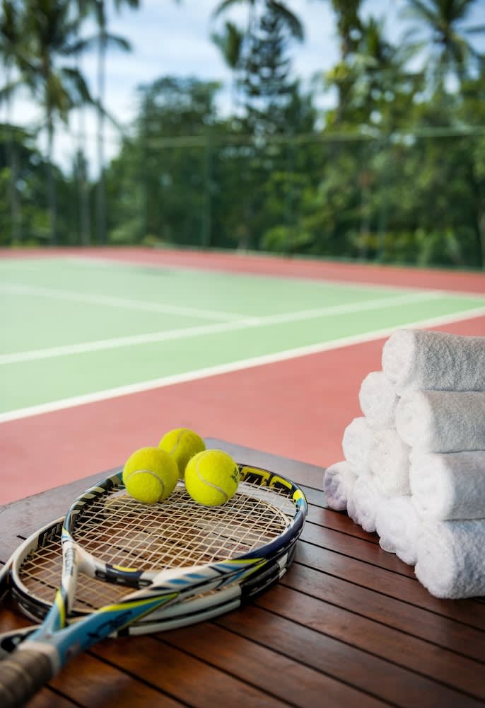 Tenniskenttä