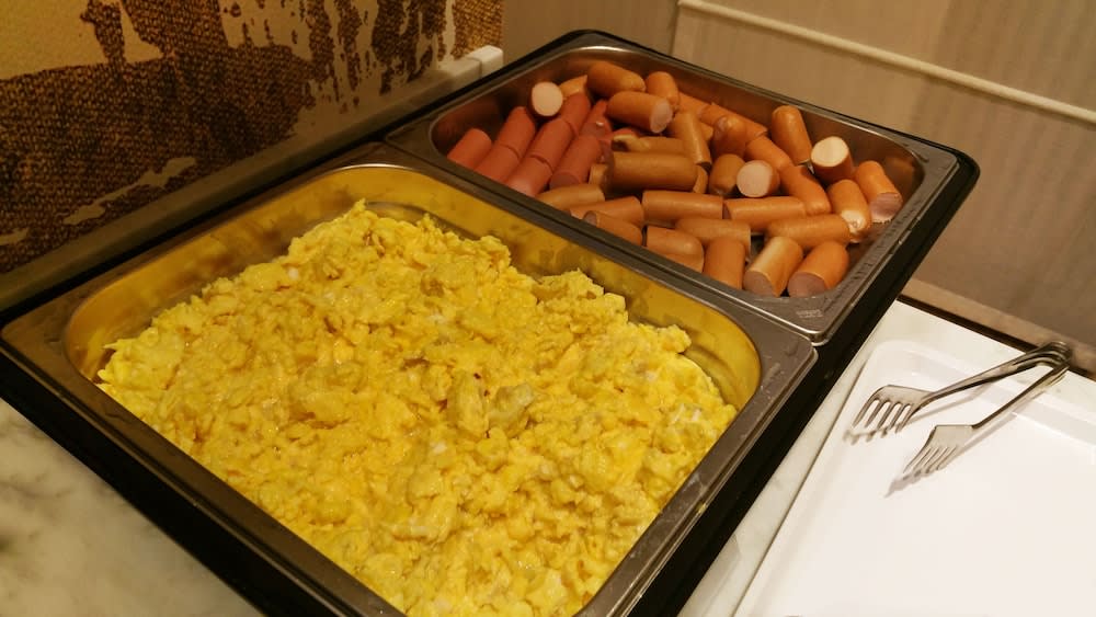 Noutopöytä