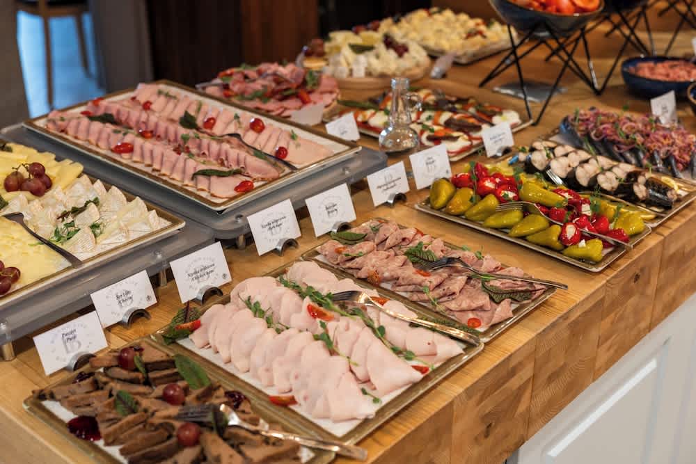 Buffetaamiainen