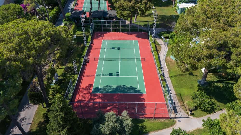 Tenniskenttä