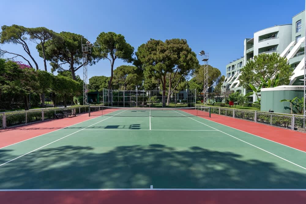 Tenniskenttä