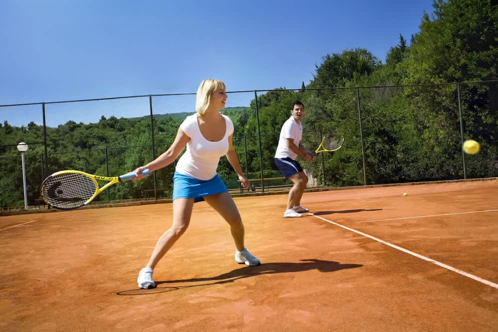 Tenniskenttä