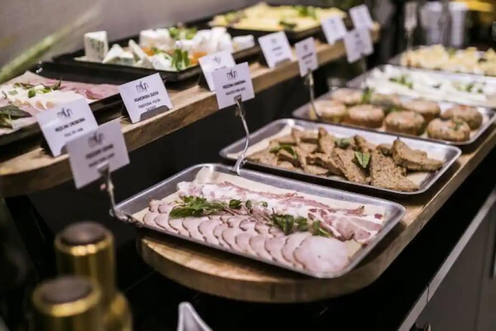 Buffetaamiainen