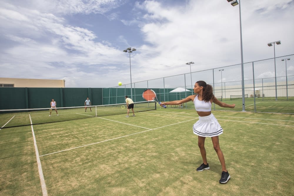 Tenniskenttä