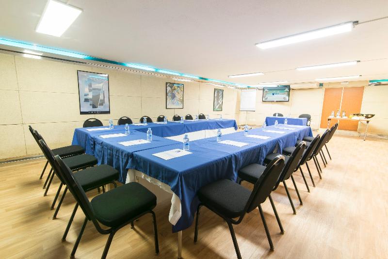 Konferenssit