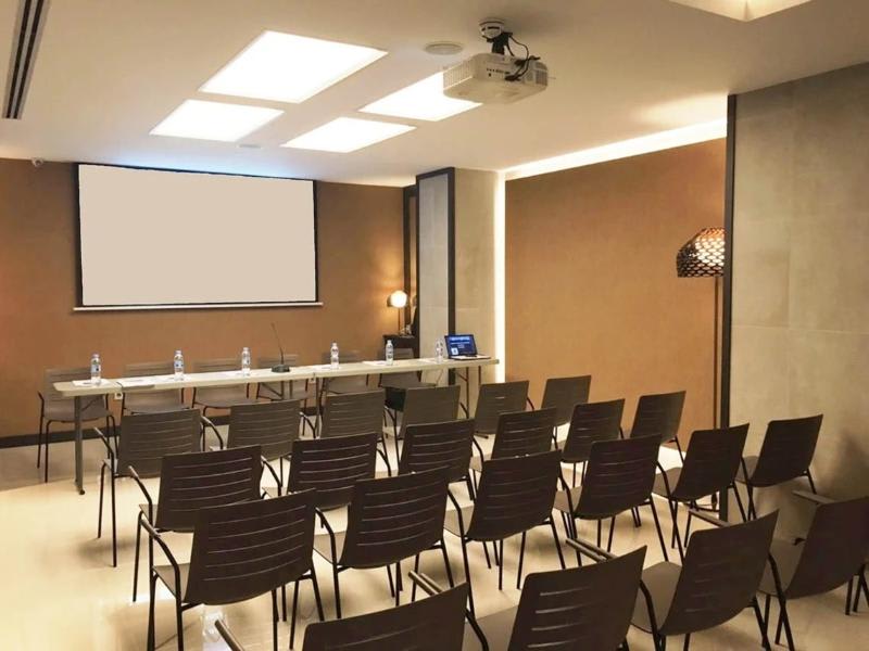 Konferenssit