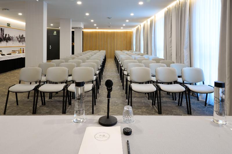 Konferenssit