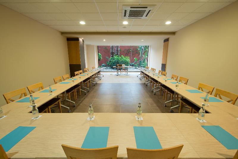 Konferenssit