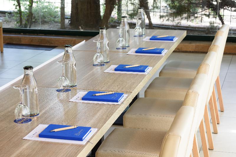 Konferenssit